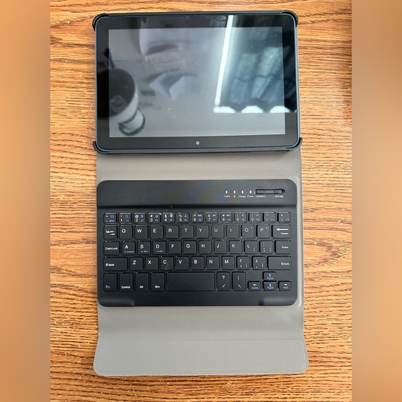 Brand New and Never Used Unlocked Amazon Fire Tablet - Picture 1 of 9